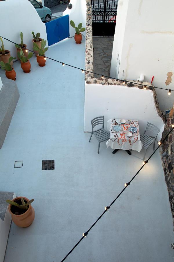 Amphora Santorini Akrotiri Apartment